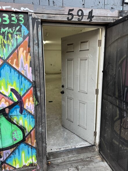 More Photos Of 586 W Avenue 28, Los Angeles Industrial For Lease
