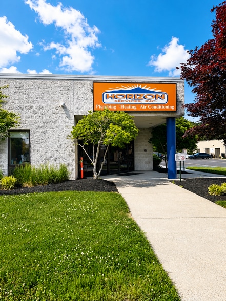 More Photos Of 307 Ruthar Dr, Newark Office For Sale