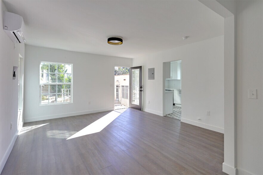 More Photos Of 3365-3373 3/4 Hamilton Way, Los Angeles Apartments For Sale