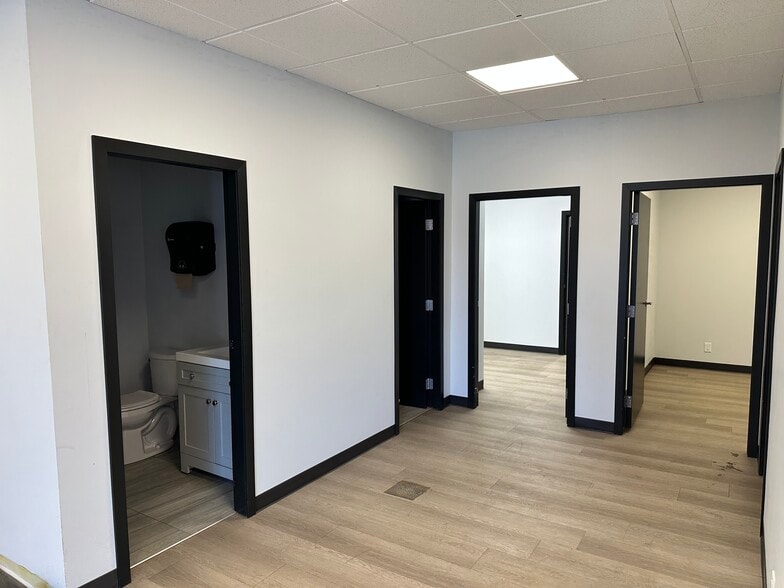 More Photos Of 3420 12th St NE, Calgary Warehouse For Lease