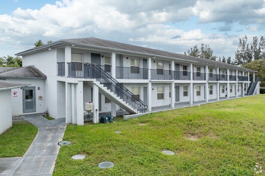 More Photos Of 1180 NW 99th St, Miami Religious Facility For Sale