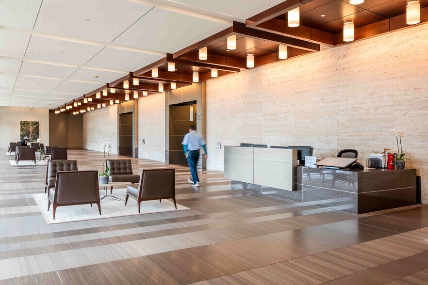 More Photos Of 5718 Westheimer Rd, Houston Office For Lease