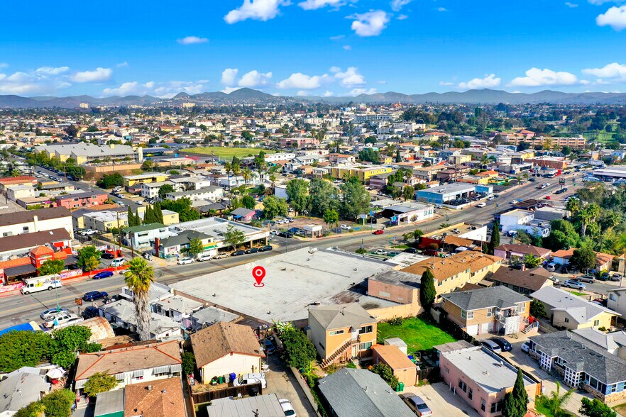 More Photos Of 4821 University Ave, San Diego Auto Repair For Lease