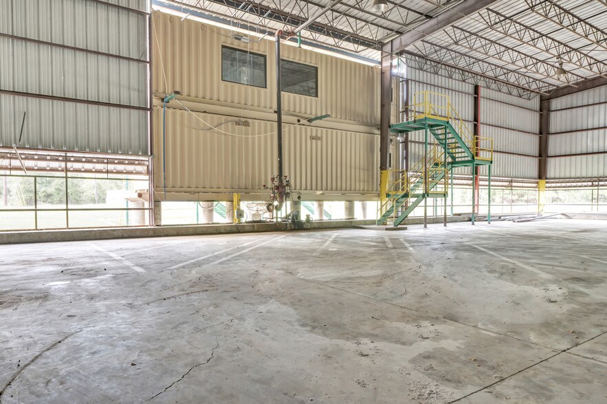More Photos Of 13343 Interstate 20 E, Tyler Warehouse For Lease