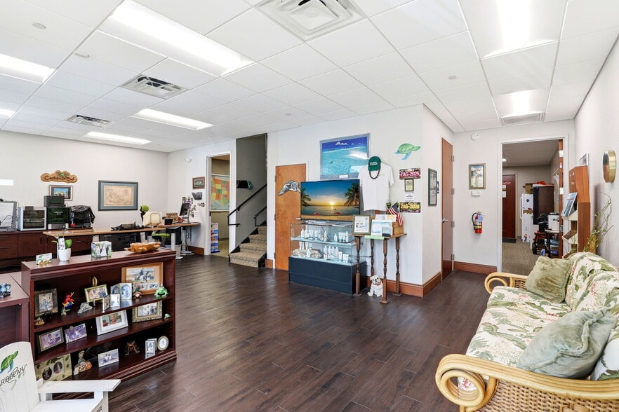 More Photos Of 6881 Kingspointe Pky, Orlando Flex For Sale