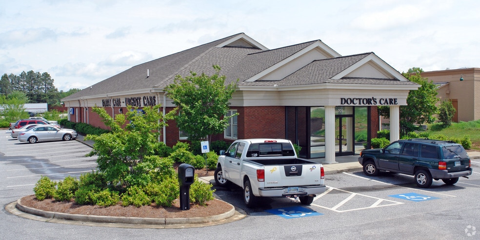 More Photos Of 701 Congaree Rd, Greenville Medical For Lease