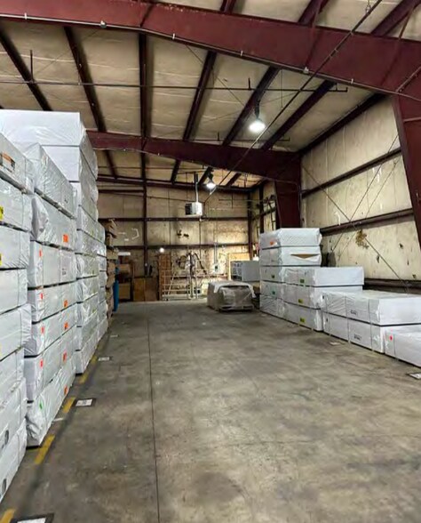 More Photos Of 4620 Carlynn Dr, Sharonville Warehouse For Lease