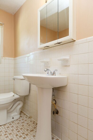More Photos Of 1043-1053 Rulnick St, Fayetteville Apartments For Sale