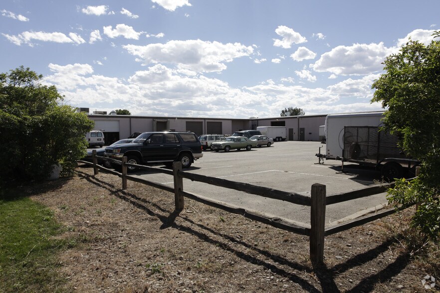 More Photos Of 505 Weaver Park Rd, Longmont Warehouse For Lease
