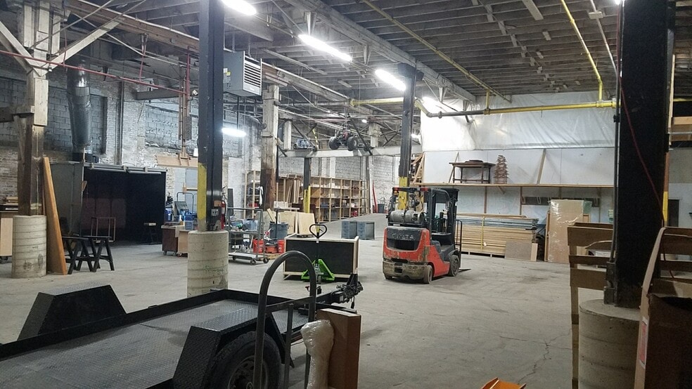 More Photos Of 3050 N Western Ave, Chicago Industrial For Lease