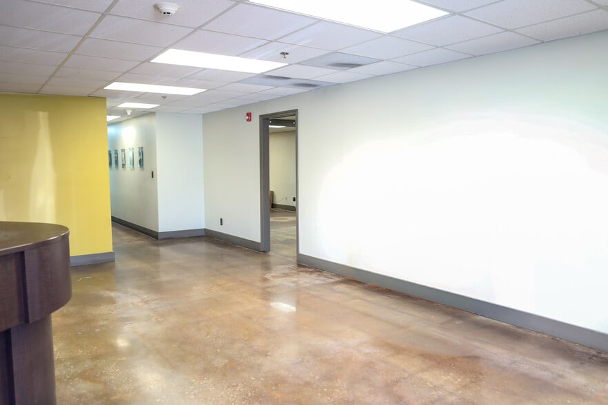 More Photos Of 1210-1212 Menlo Dr NW, Atlanta Warehouse For Sale