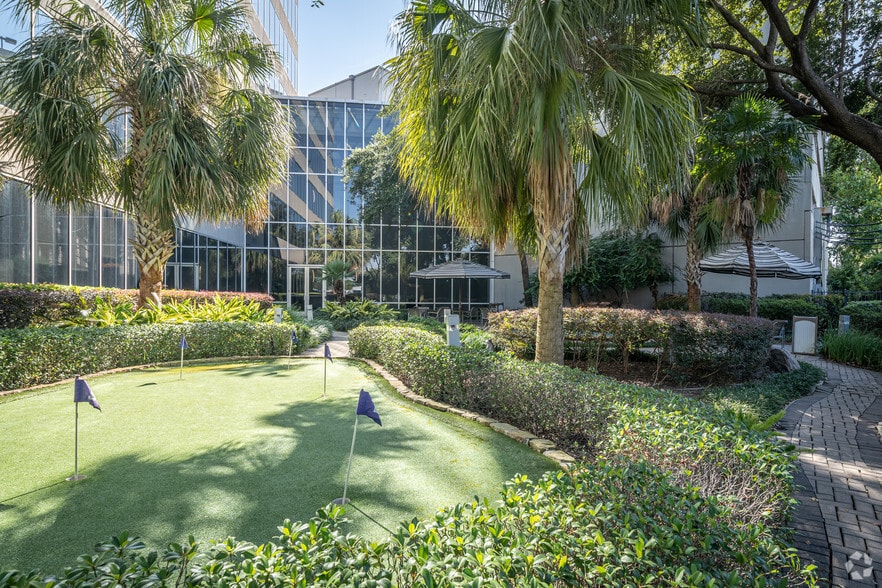 More Photos Of 11451 Katy Fwy, Houston Office For Lease