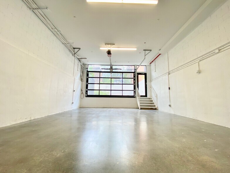 More Photos Of 888 Lorimer St, Brooklyn Loft Creative Space For Lease