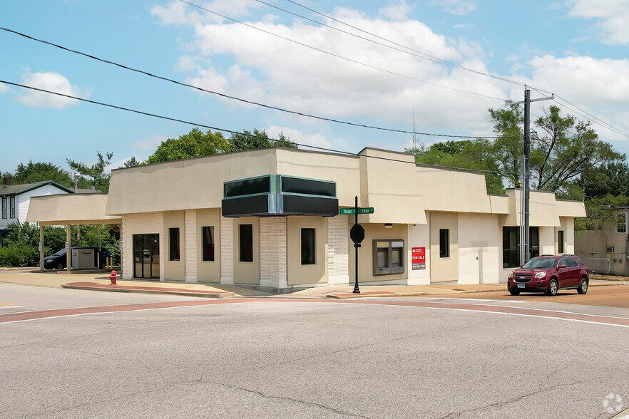 Primary Photo Of 100 E Market St, Troy General Retail For Lease