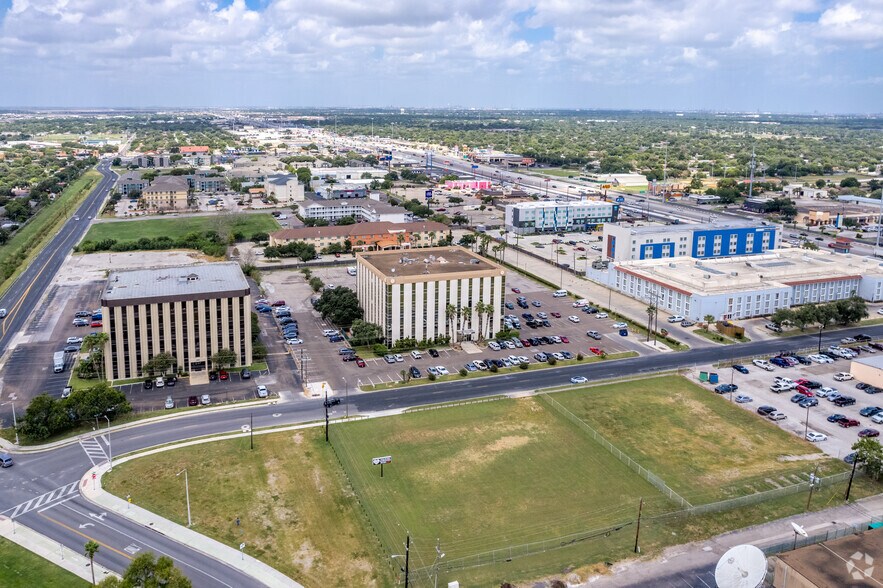 More Photos Of 5151 Flynn Pky, Corpus Christi Medical For Lease