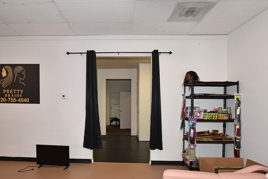 More Photos Of 2400-2408 8th Ave, Greeley Storefront Retail Office For Lease