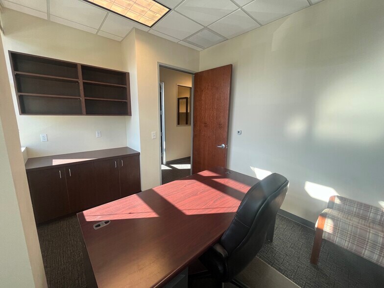 More Photos Of 8350 E Raintree Dr, Scottsdale Office For Lease