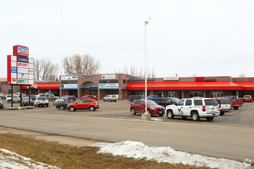 More Photos Of 1308-1420 20th Ave SW, Minot Freestanding For Lease