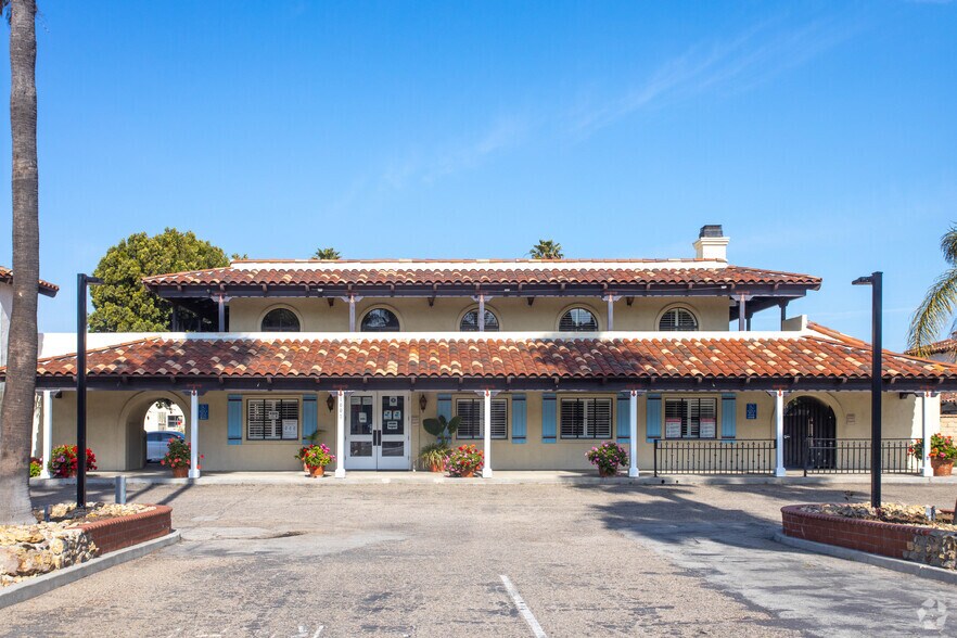 More Photos Of 1001 E Channel Islands Blvd, Oxnard Hotel For Sale