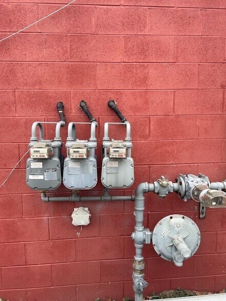 More Photos Of 2300 S Schaefer Hwy, Detroit Storefront For Sale