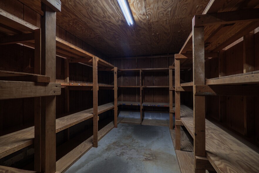 More Photos Of 450 W Highway 64, Lakeland Warehouse For Lease