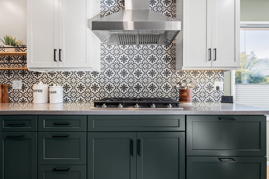 More Photos Of 8124 Greenly Dr, Oakland Apartments For Sale