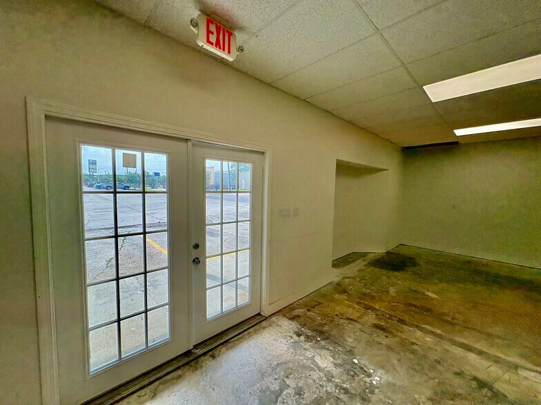 More Photos Of 331-335 Reese St, Bay Saint Louis Office For Sale