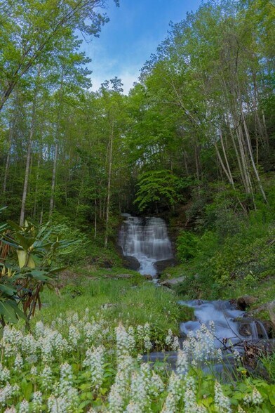 More Photos Of 00 E Alarka Rd, Bryson City Land For Sale