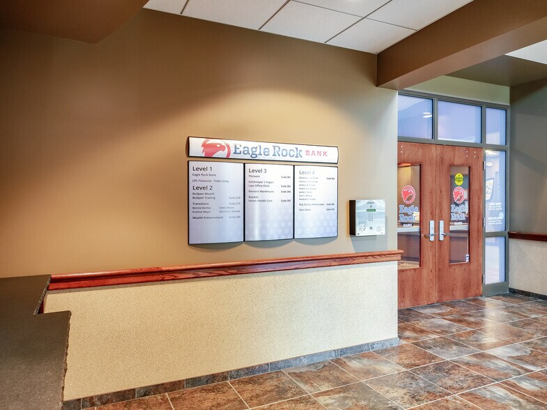 More Photos Of 975 34th Ave NW, Rochester Office For Lease