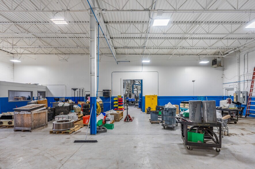 More Photos Of 34 Patria Rd, South Windsor Flex For Lease