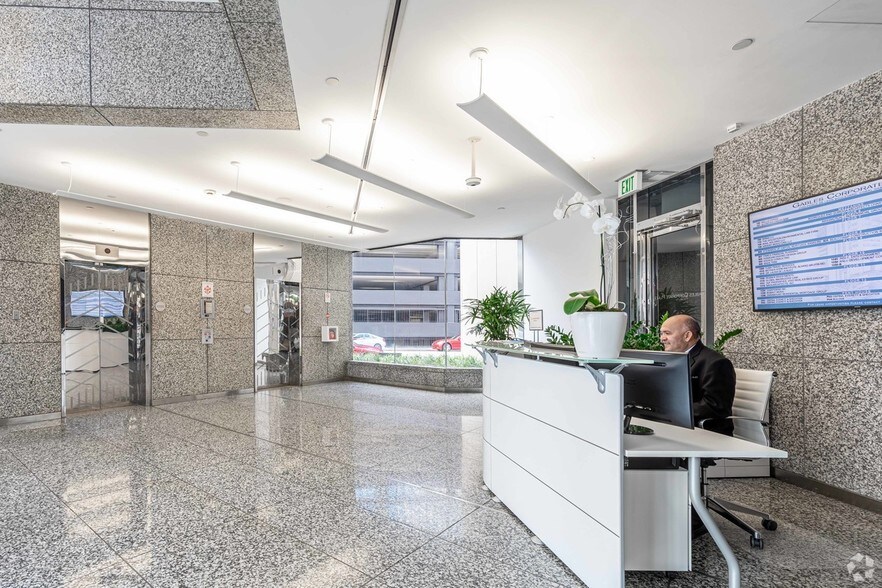 More Photos Of 2100 Ponce De Leon Blvd, Coral Gables Office For Lease