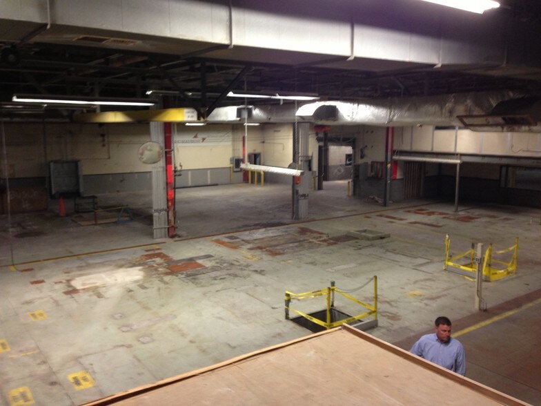 More Photos Of 715 Greylock St, Lee Manufacturing For Lease