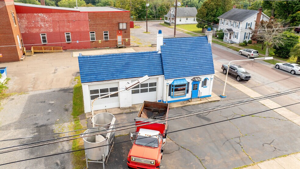 More Photos Of 338 E Front St, Berwick General Retail For Sale