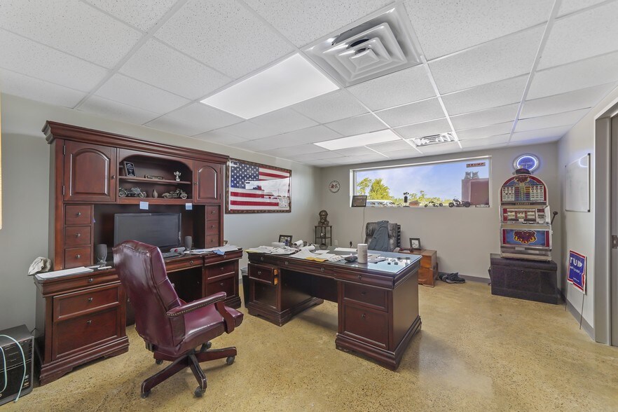 More Photos Of 6551 Calder Dr, League City Warehouse For Sale