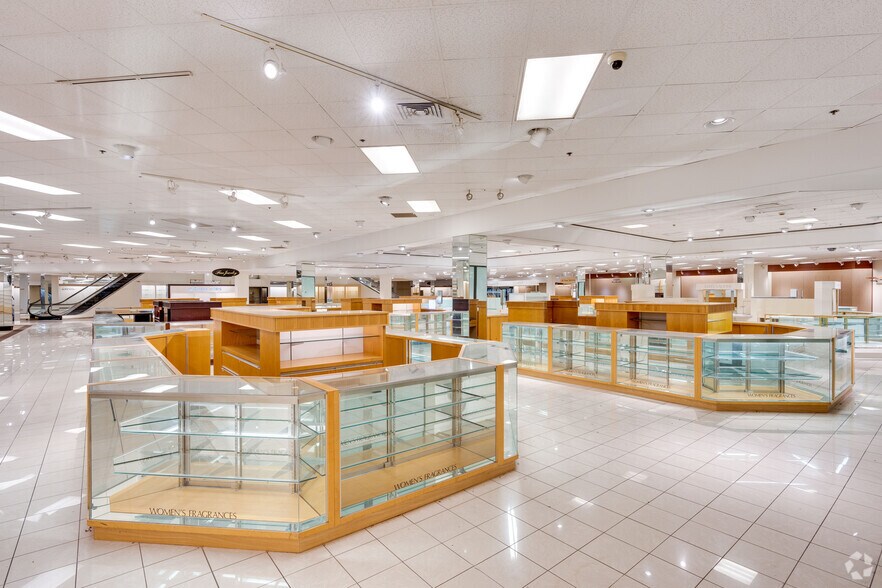 More Photos Of 3340 Mall Loop Dr, Joliet Department Store For Sale