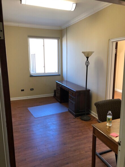 More Photos Of 105 S 4th St, Mebane Medical For Lease
