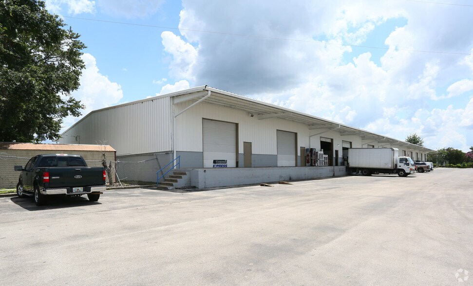 More Photos Of 572-2 Appleyard Dr, Tallahassee Warehouse For Lease