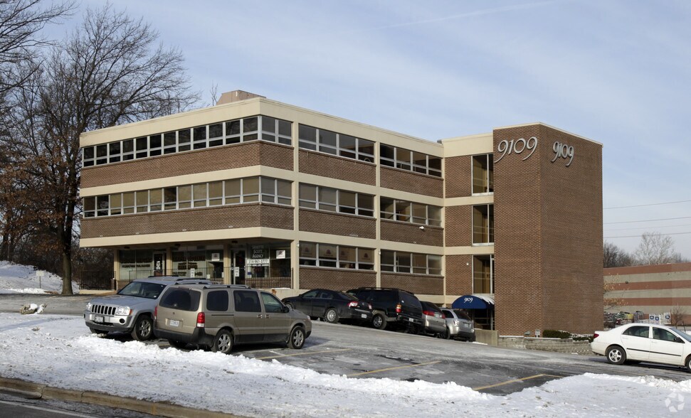 More Photos Of 9109 Watson Rd, Crestwood Office For Lease
