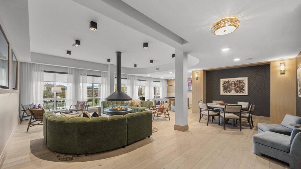 More Photos Of 266 Canal St, Salem Apartments For Lease