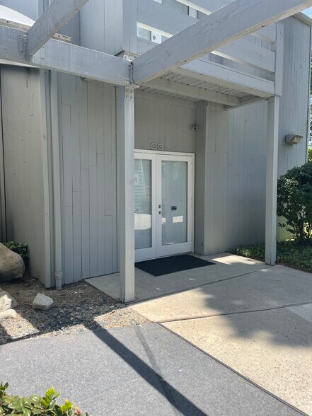 More Photos Of 760 Las Posas Rd, Camarillo Loft Creative Space For Lease