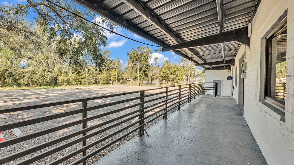 More Photos Of 705 Jerry Smith Rd, Dover Light Manufacturing For Sale