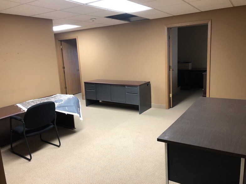 More Photos Of 1330 Niagara Falls Blvd, Tonawanda Storefront Retail Office For Lease