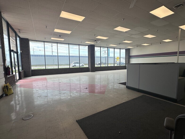 More Photos Of 2360 S Airport Rd W, Traverse City Industrial For Lease