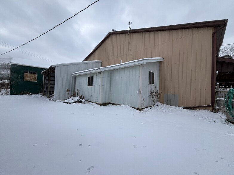 More Photos Of 117 U.S. 23 Hwy, Harrisville General Retail For Sale