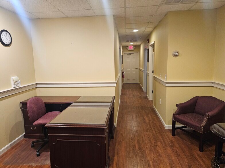 More Photos Of 32 Church St, Flemington Office Residential For Lease