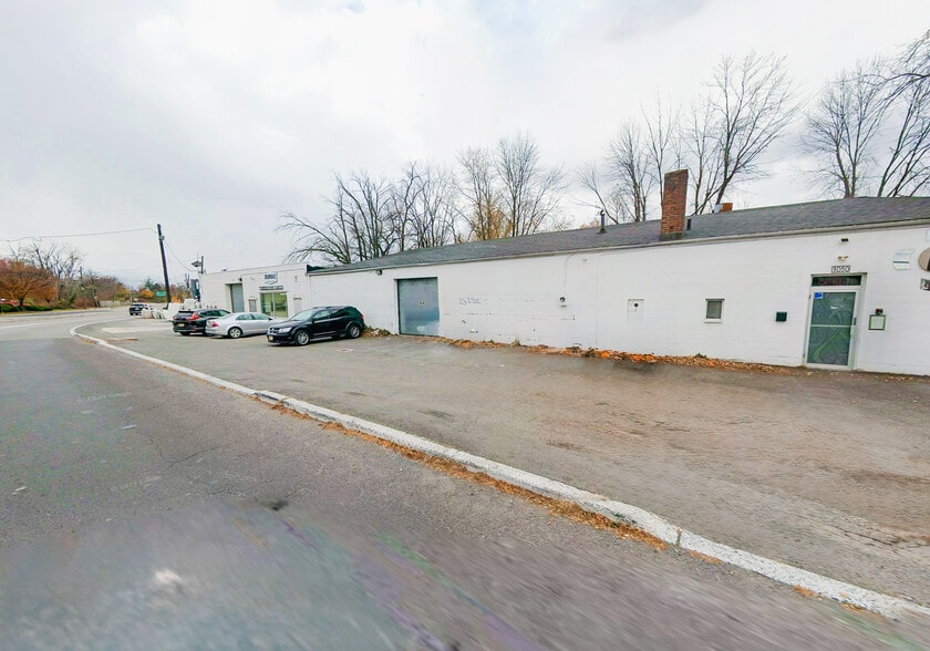 More Photos Of 1050-1052 Valley St, Vauxhall Warehouse For Sale