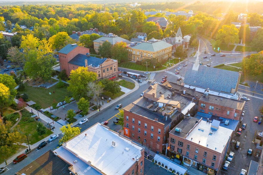 More Photos Of 17 New South St, Northampton Office Residential For Lease