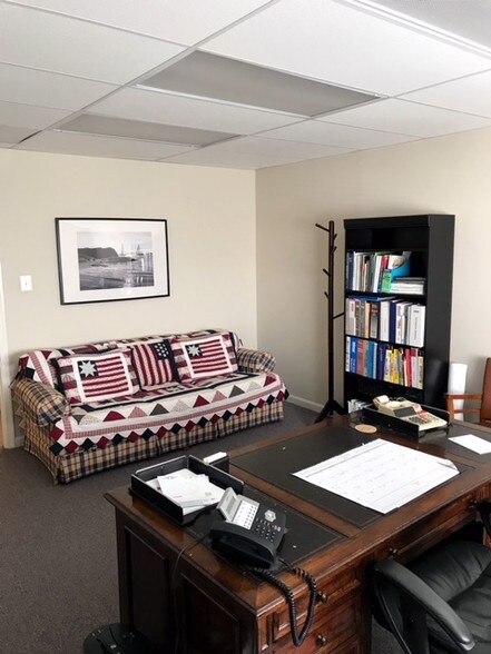 More Photos Of 9102 Industry Dr, Manassas Park Warehouse For Sale