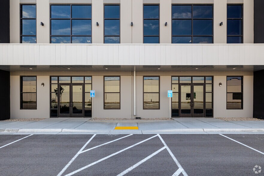 More Photos Of 485 N Jimmy Doolittle Rd, Salt Lake City Warehouse For Lease