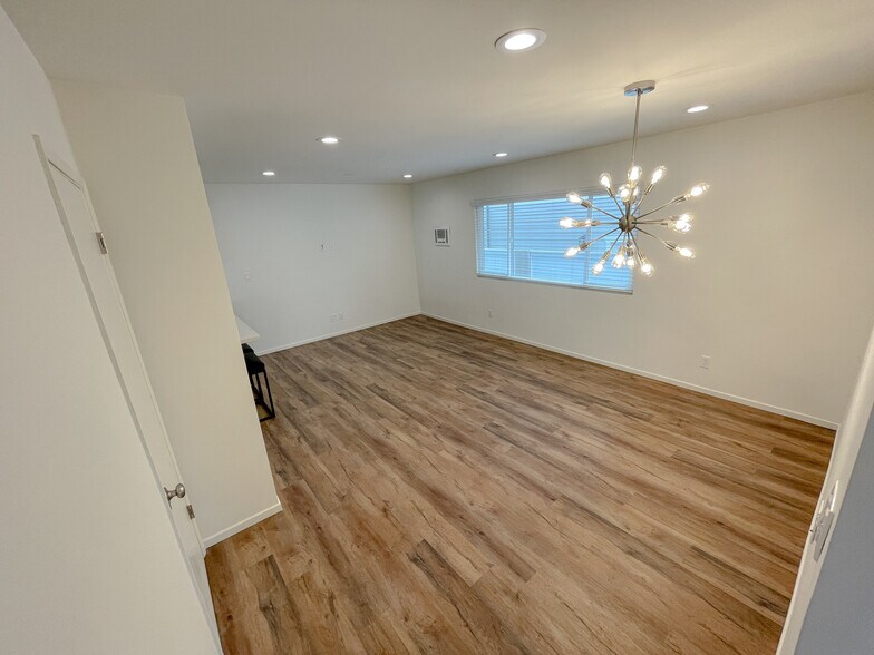 More Photos Of 2118 Carnegie Ln, Redondo Beach Apartments For Sale
